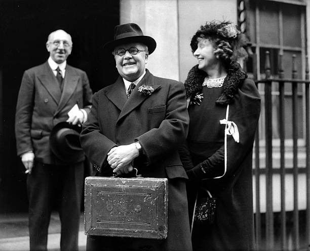 Сэр Кингсли Вуд, канцлер казначейства. Лондон, 1943 г. 