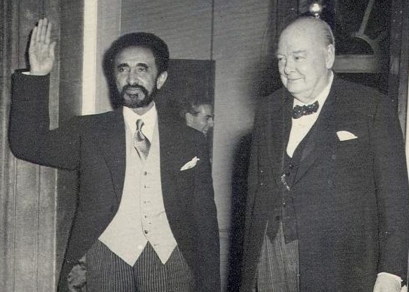 Император Эфиопии Хайле Селассие с Уинстоном Черчиллем в Каире. 1954 г.