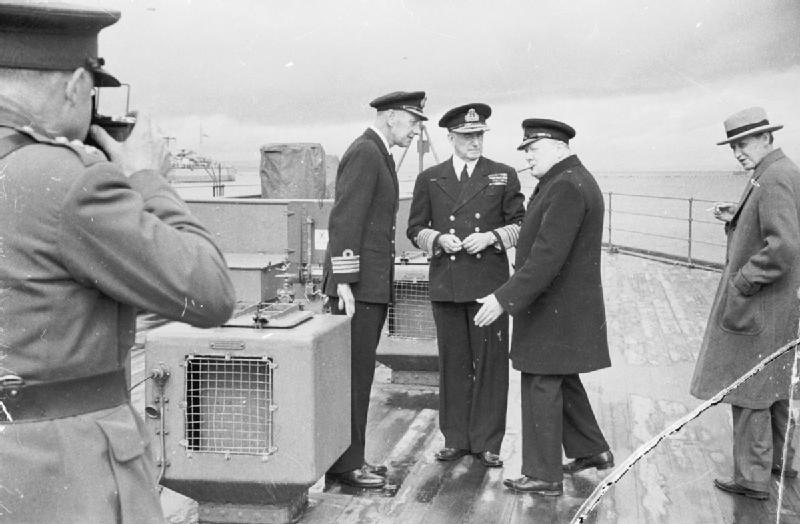 Адмирал Дадли Паундом на HMS «PRINCE OF WALES» во время встречи Рузвельта и Черчилля. 1941 г. 