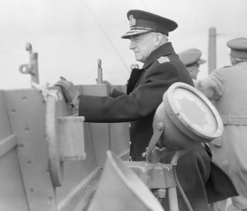 Первый морской лорд адмирал флота Д. Паунд на борту океанского лайнера «Квин Мэри». 1943 г.