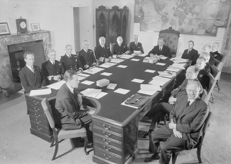 Дадли Паунд на заседание Адмиралтейства. 1943 г.