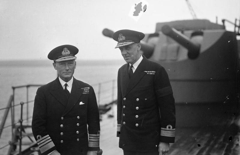 Адмирал Джон Тови со своим начальником штаба Бриндом на квартердеке HMS «NELSON». 1940 г.