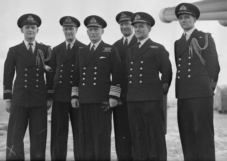 Адмирал сэр Джон Тови и члены его штаба на борту флагмана флота метрополии HMS «King George V». 1943 г. 