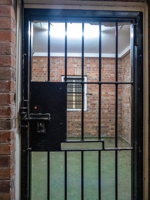 Тюремные коридоры и камера CSDIC в Брисбене. (Австралия).