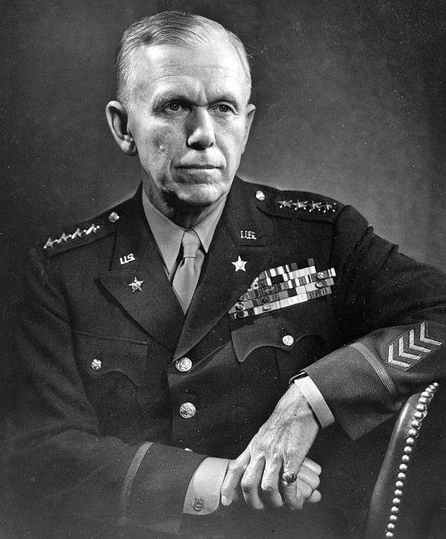 Начальник штаба армии Джордж Маршалл. 1944 г.