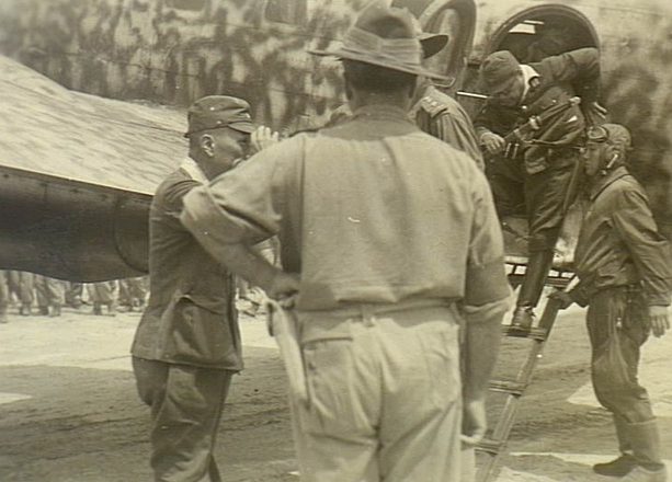 Генерал-лейтенант Масао Баба прибыл для подписания акта о капитуляции. Лабуан, Борнео 1945 г.