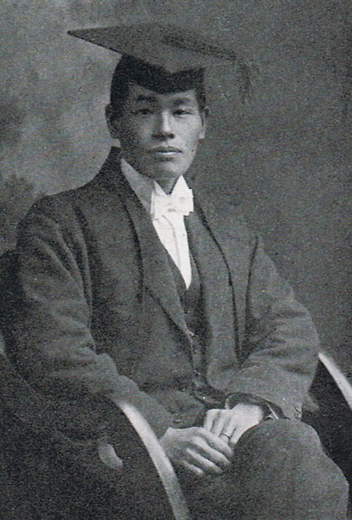 Сидзуити Танака в Оксфордском университете. 1920 г.
