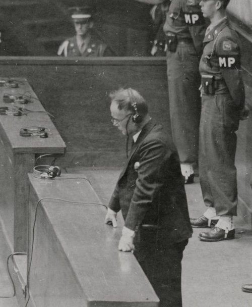 Мамору Сигэмицу во время Токийского судебного процесса. 1947 г.