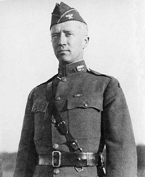 Паттон в звании временного полковника в Кэмп-Мид. 1919 г.