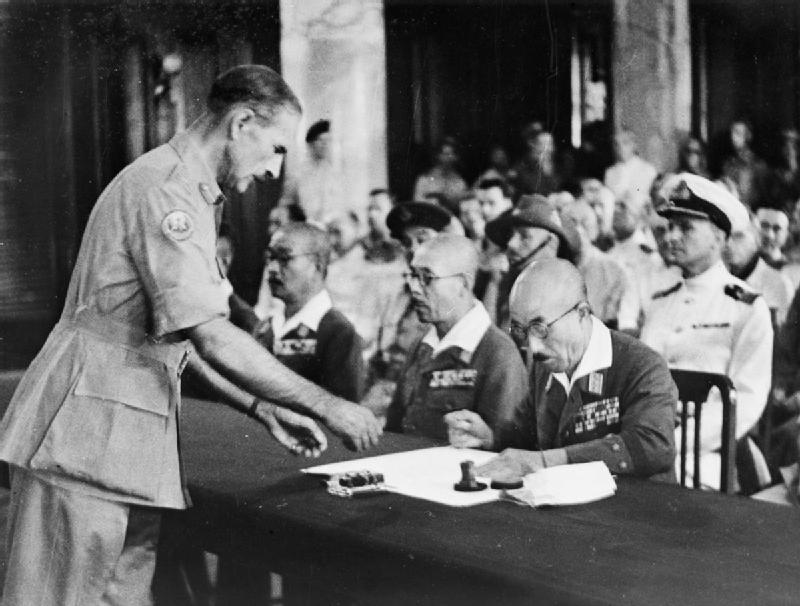 Подписание акта капитуляции в Сингапуре. 1945 г. 