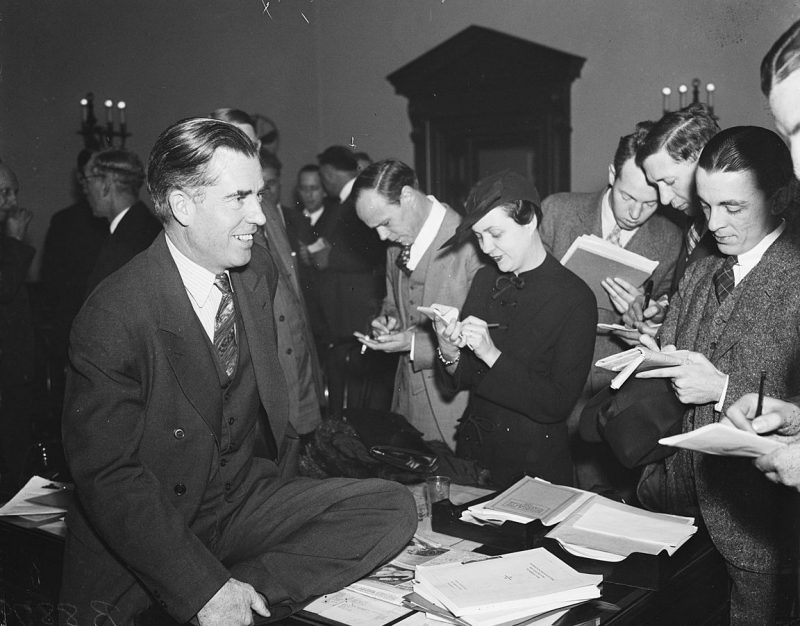 Генри А. Уоллес и группа репортеров.1935 г.