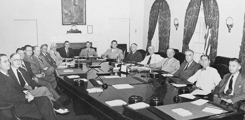 Генри Уоллес на заседания Кабинета министров в Белом доме 1945 г.