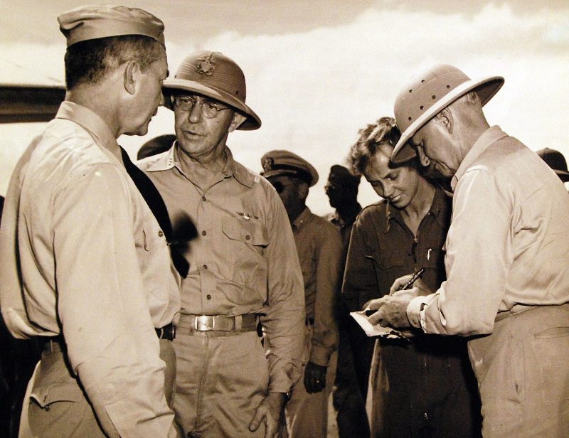 Секретарь Форрестол совещается с адмиралом Нимицем и вице-адмиралом Тернером. 1945 г.