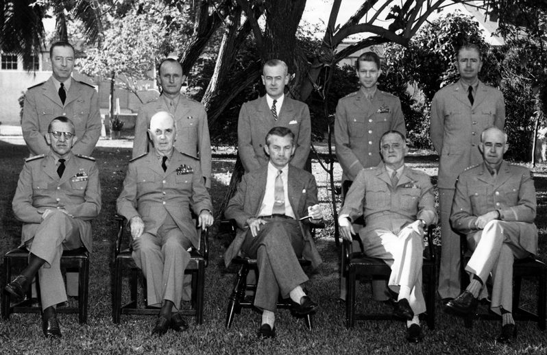 Высшее руководство Национального военного ведомства с Форрестолом. 1948 г.