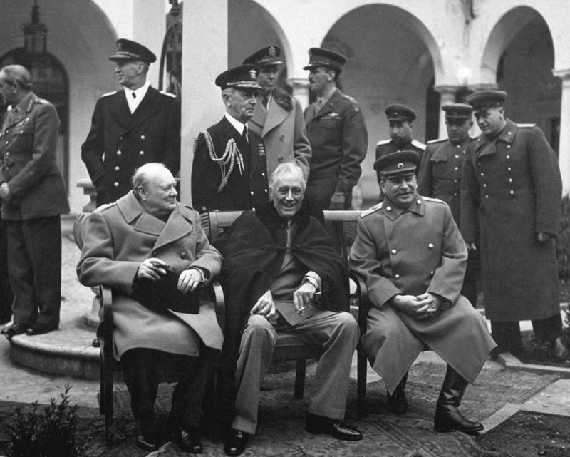 Черчилль, Рузвельт и Сталин на Ялтинской конференции. 1945 г.