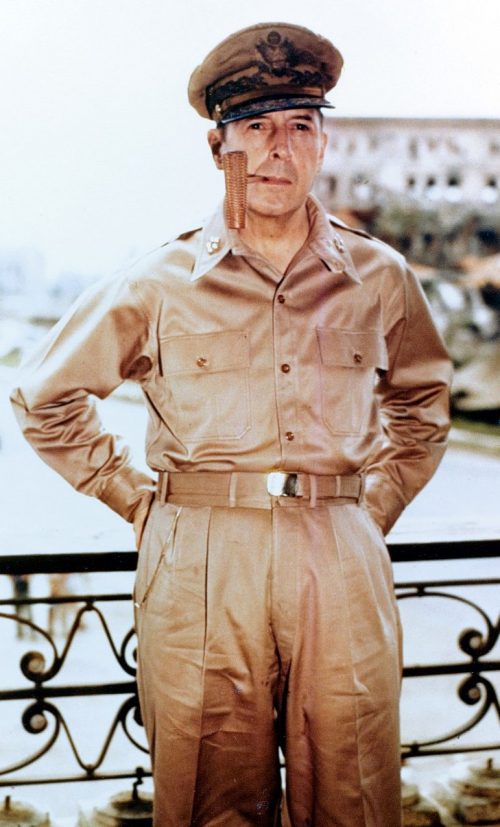 Генерал армии Дуглас Макартур. 1945 г.