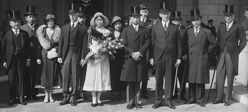 Чарльз Адамс и Генри Л. Стимсон с группой японцев. 1931 г.