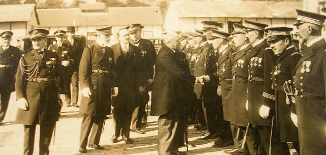 Капитан Дарлан Франсуа среди офицеров на приеме морского министра в Бресте. 1927 г.