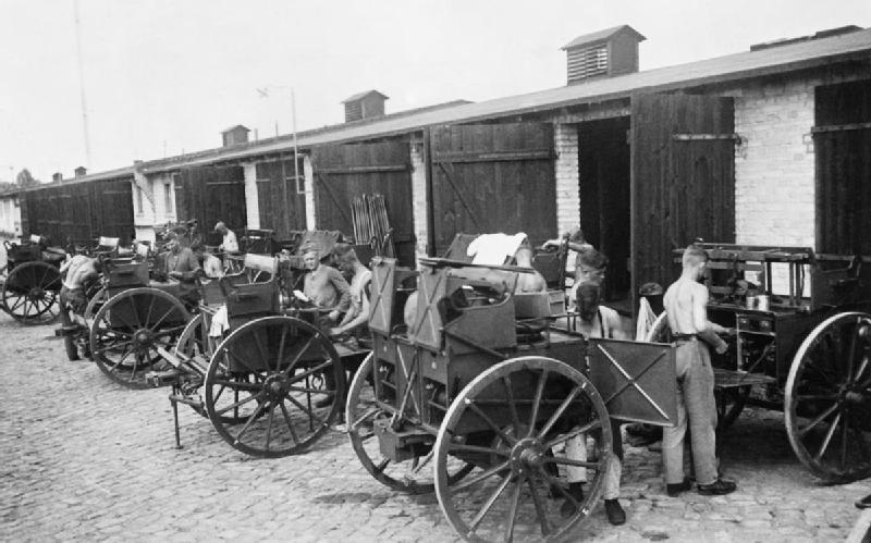 Батальон связи СС проводит проверку снаряжения возле армейских казарм в Саксонии.1937 г.