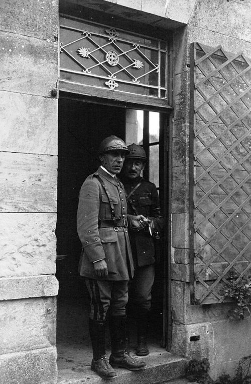 Генерал-майор Бессон со своим тогдашним начальником штаба. 1932 г.