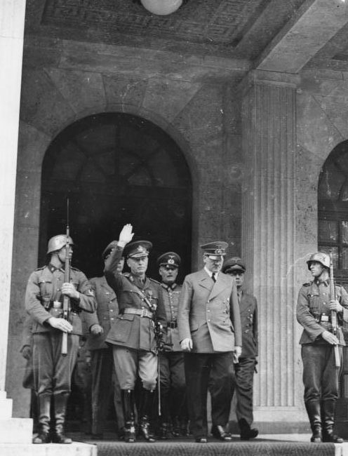 Антонеску и Гитлер. Мюнхен, 1941 г. 