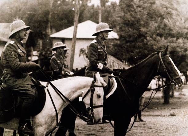 Генерал Пьетро Бадольо ведет победоносные итальянские войска в Аддис-Абебу. 1936 г. 