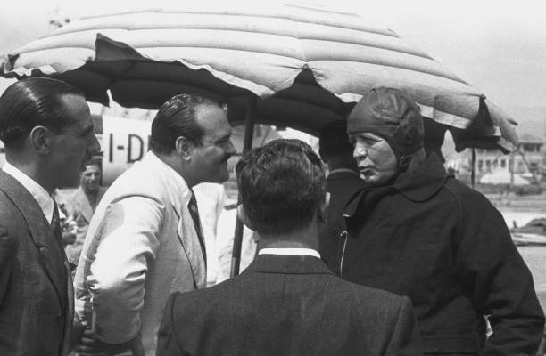 Пьетро Бадольо прибывает на гидросамолете в Геную. 1938 г.