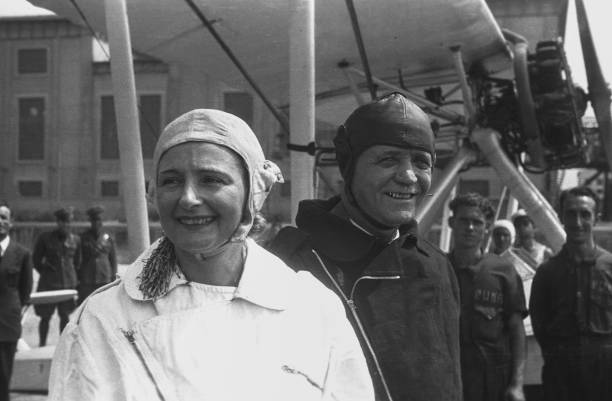 Пьетро Бадольо прибывает на гидросамолете в Геную. 1938 г.
