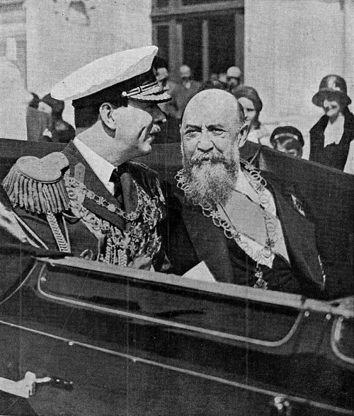 Король Кароль II и премьер-министр Николь Йорга в Тимишоаре.1931 г.