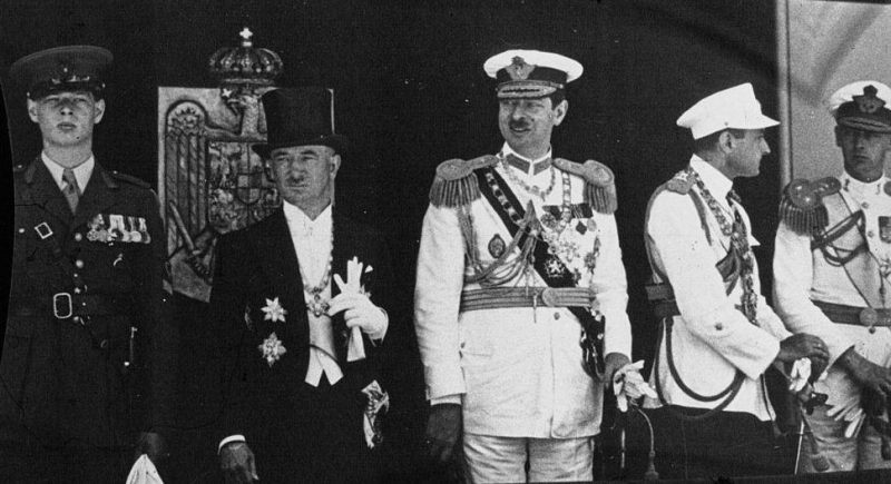 Принц Румынии Михай, президент Чехословакии Эдвард Бенеш, король Румынии Кароль II, принц-регент Югославии Павел и принц Румынии Николай. Бухарест,1936 г.