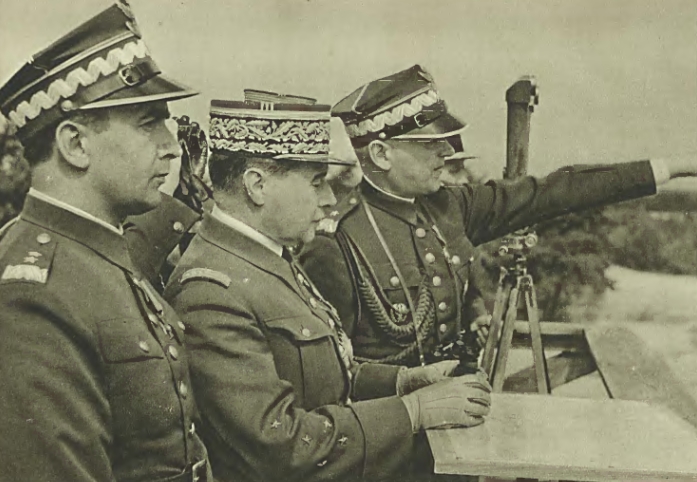Генерал Морис Гамелен на учениях. 1936 г. 