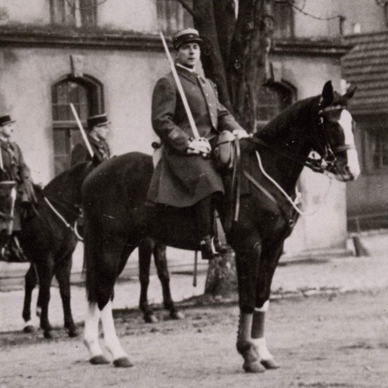 Жан де Латр де Тассиньи в качестве командира 151 полка в Меце. 1932 г. 