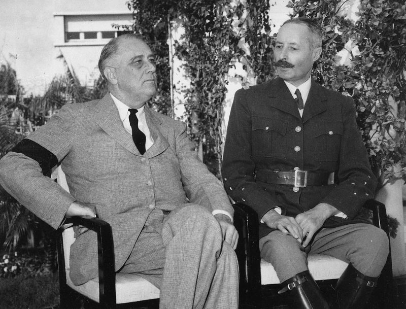 Президент Франклин Д. Рузвельт с Жиро в Касабланке. 1943 г.