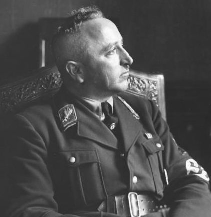 Руководитель DAF – Роберт Лей. 1933 г. 