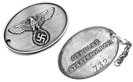 Значок сотрудника Гестапо с личным номером – лицевая и оборотная сторона.
