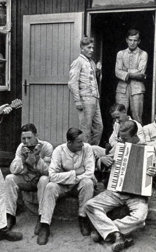 Бойцы RAD на отдыхе. 1936 г.