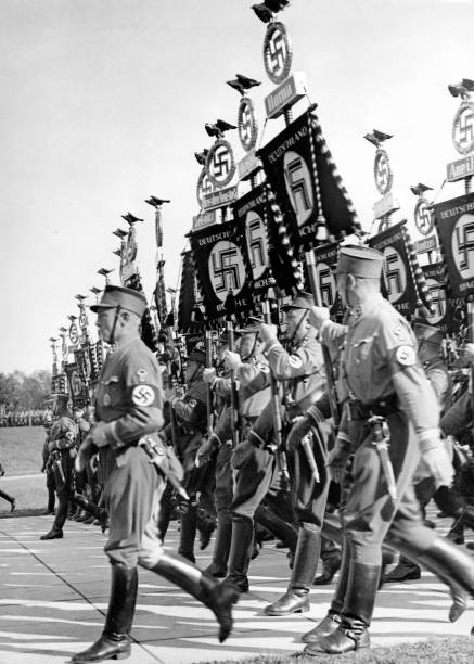 Марш членов NSKK. 1937 г.