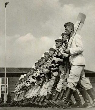 Бойцы DAF. 1937 г.