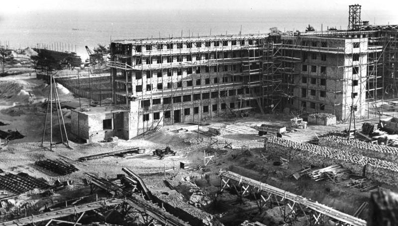 Строительство самого крупного морского курорта в мире «Prora» для DAF. 1937 г. 