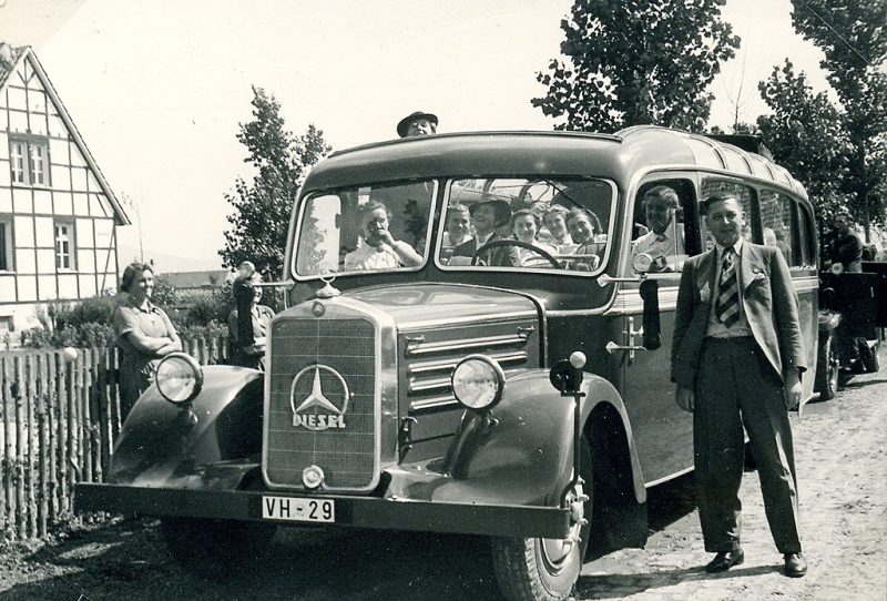 Женщины из имперской службы труда в Альмендфельде на экскурсии.1939 г.