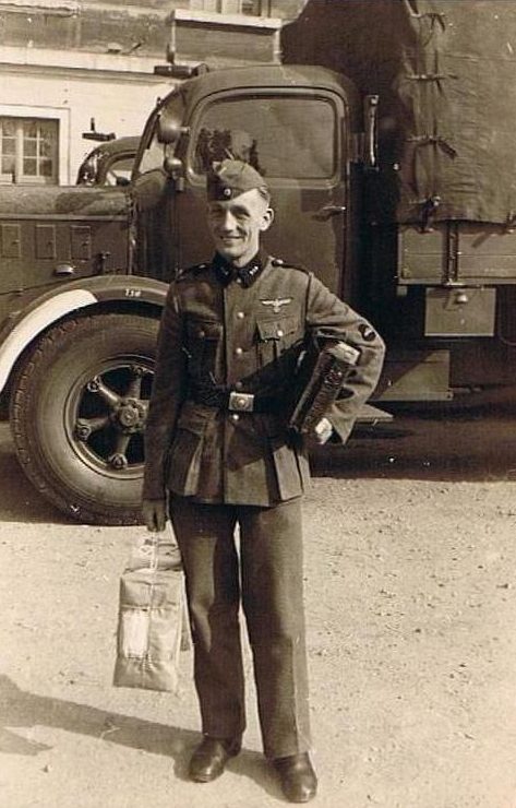 Солдат NSKK на Восточном фронте. 1941 г.