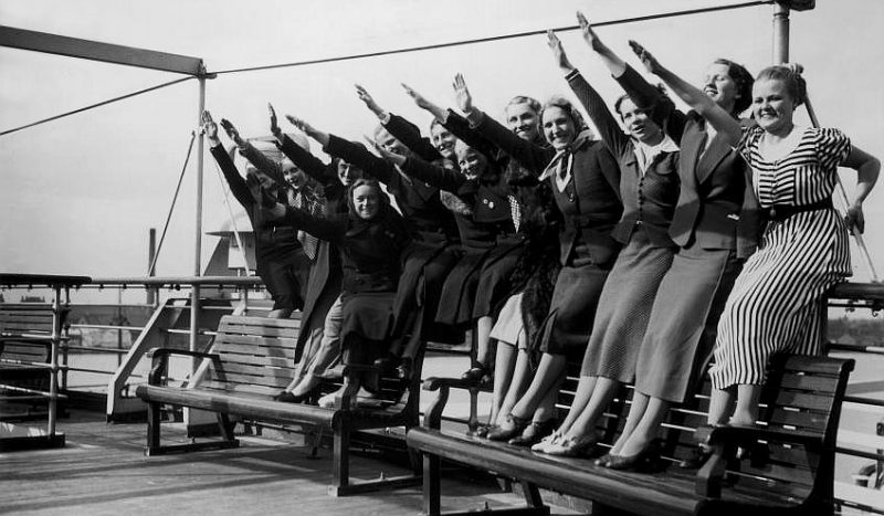 Отдых рабочих членов DAF на туристическом корабле «Вильгельм Густлофф». 1938 г.