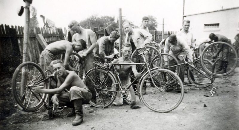 Бойцы RAD с велосипедами. 1939 г.