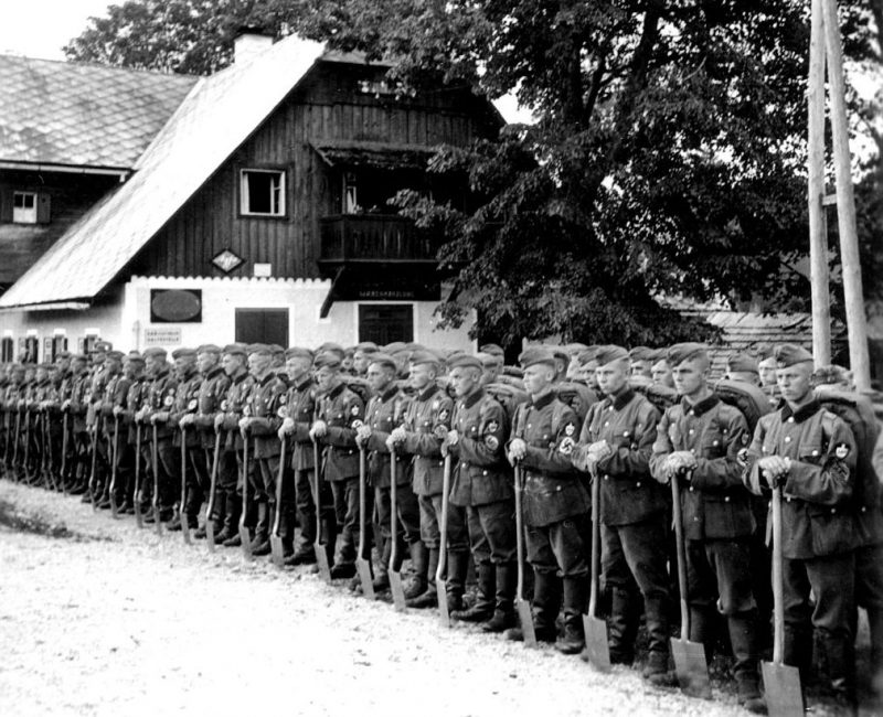 Лагерь бригады RAD в Австрии. 1940 г.