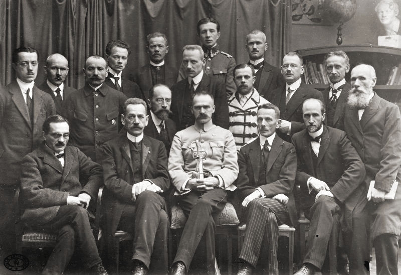 Арцишевский Томаш с министрами. 1918 г. 