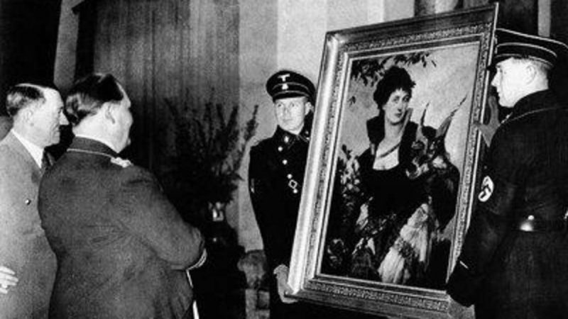 Гитлер подарил Герману Герингу «Фалькнерин» Макарта в свой день рождения 12 января 1938 года.