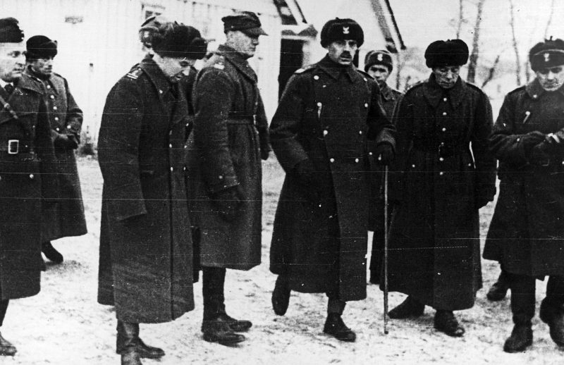 Генерал Владислав Андерс инспектирует роды войск Войска Польского в СССР. 1942 г.