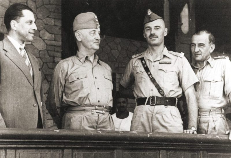 Тадеуш Ромер, генерал Владислав Сикорский, генерал Владислав Андерс, генерал Тадеуш Климецкий. 1943 г.