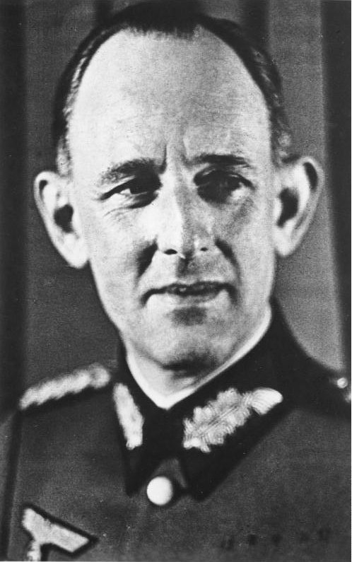 Главный адъютант Гитлера - Рудольф Шмундт, вел учет выплат из фонда «Konto 5».