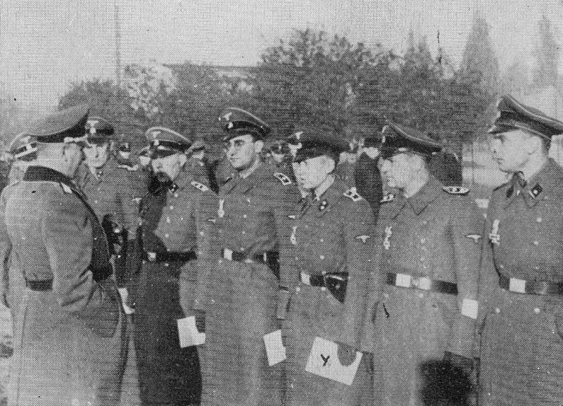 Офицеры SiPo в оккупированной Варшаве. 1939 г.